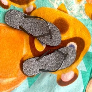 tommy hilfiger flip-flops
